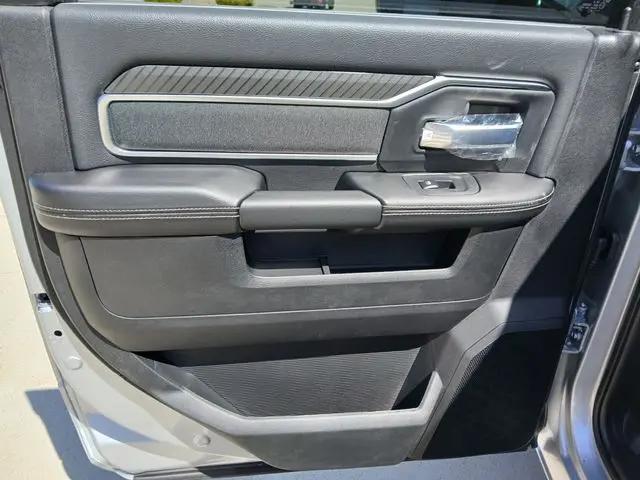 2026 Ram 2500 Big Horn Crew Cab 4x4 8' Box