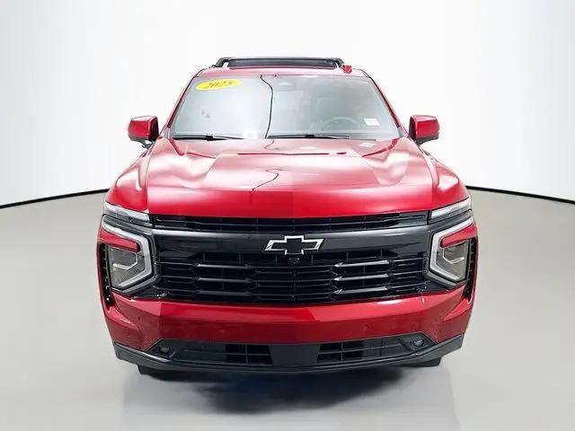 2025 Chevrolet Suburban 4WD RST