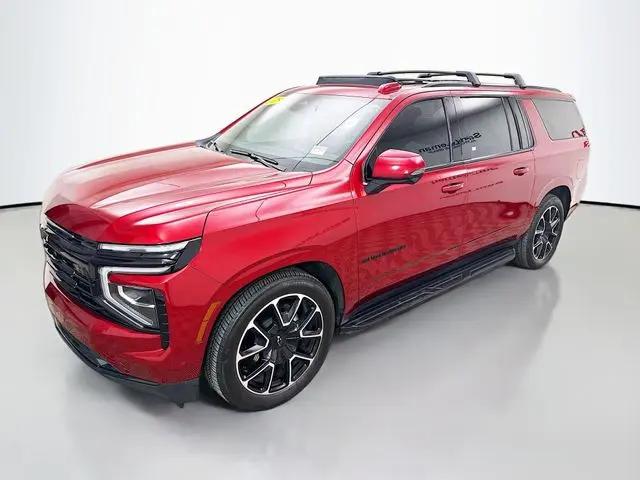 2025 Chevrolet Suburban 4WD RST