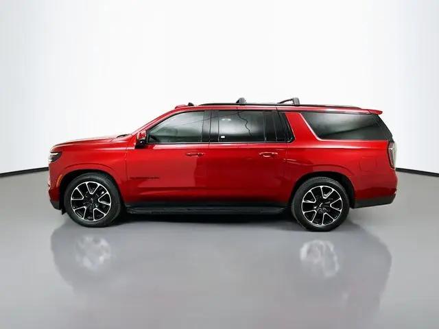 2025 Chevrolet Suburban 4WD RST
