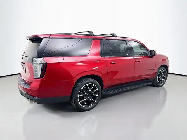 2025 Chevrolet Suburban 4WD RST
