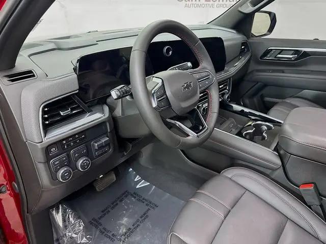 2025 Chevrolet Suburban 4WD RST