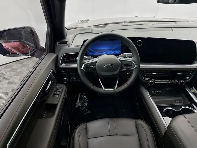 2025 Chevrolet Suburban 4WD RST