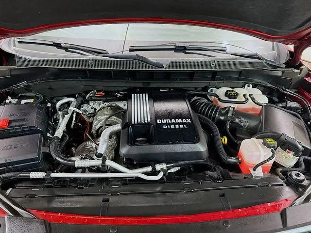 2025 Chevrolet Suburban 4WD RST