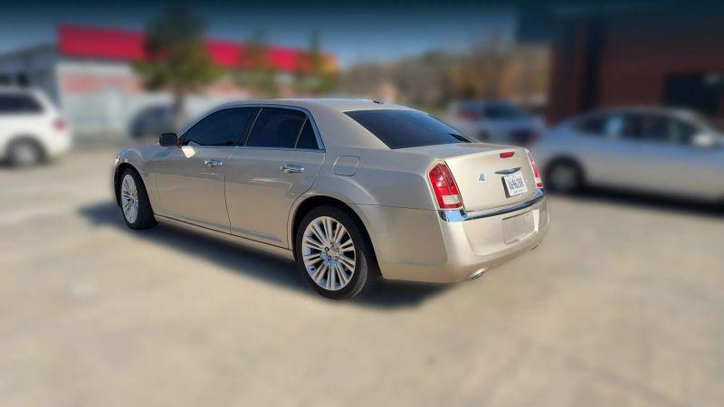 2012 Chrysler 300 Limited