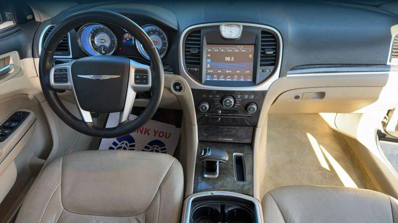 2012 Chrysler 300 Limited