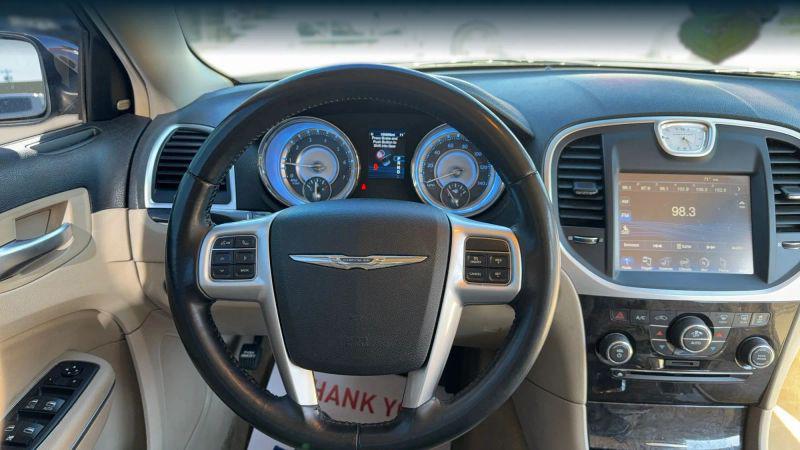 2012 Chrysler 300 Limited