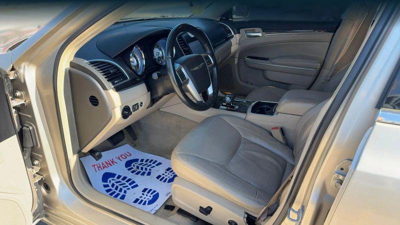 2012 Chrysler 300 Limited