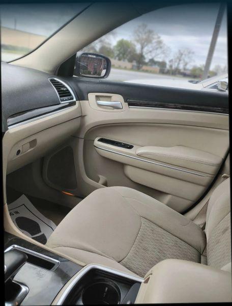 2014 Chrysler 300 300
