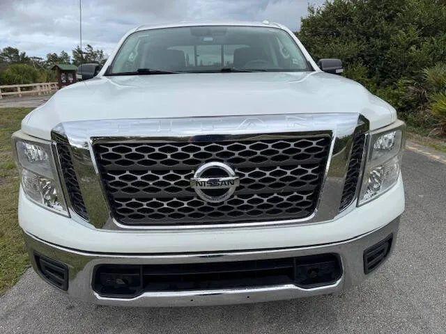 2018 Nissan Titan SV