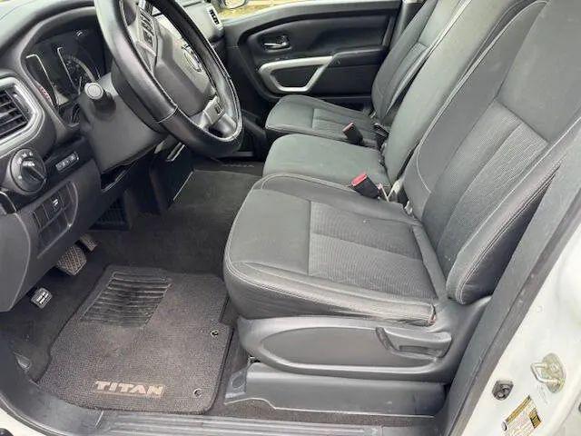 2018 Nissan Titan SV