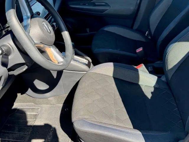 2018 Nissan Kicks S
