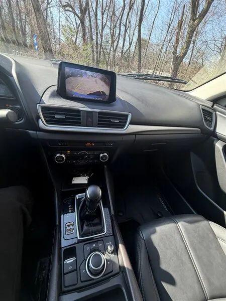 2018 Mazda Mazda3 Touring