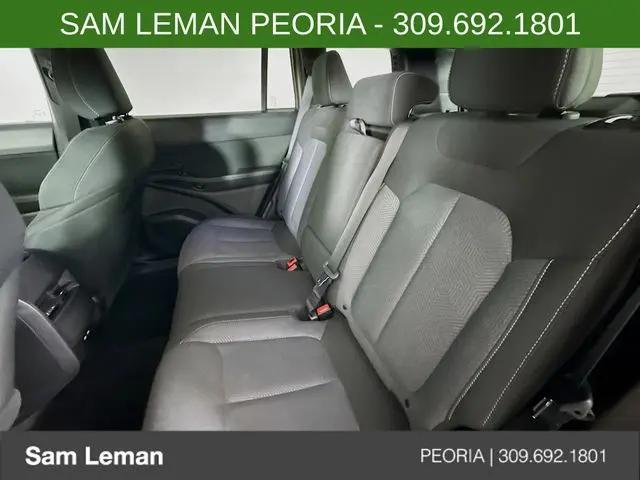 2026 Jeep Cherokee Laredo 4x4