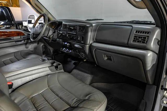 2003 Ford F-450 Base