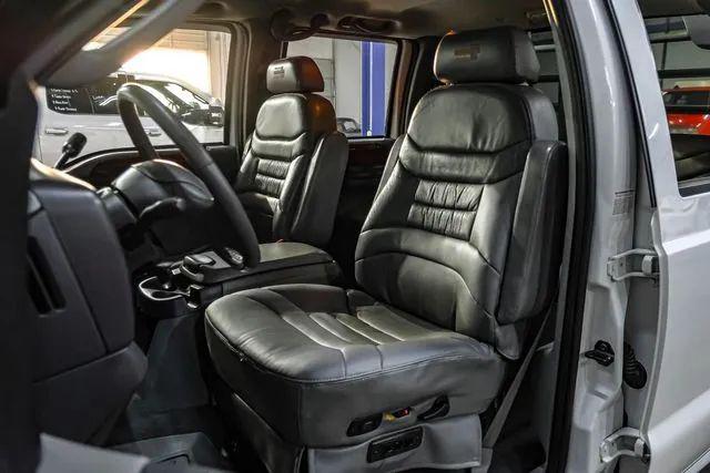 2003 Ford F-450 Base