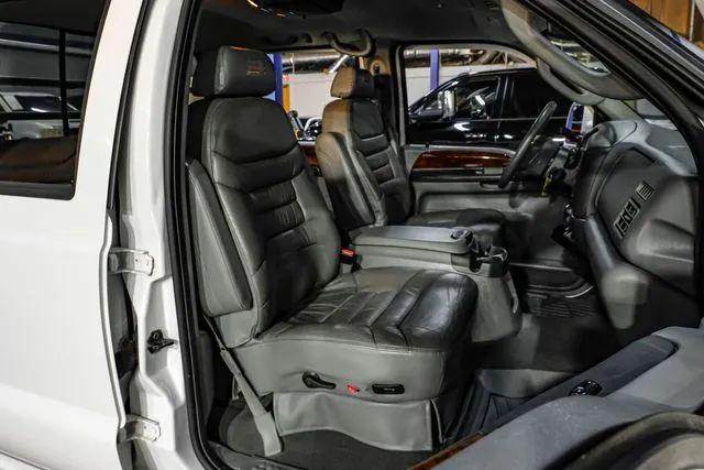2003 Ford F-450 Base