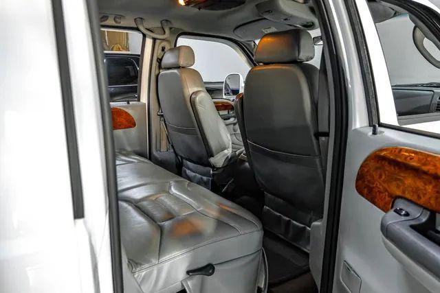 2003 Ford F-450 Base