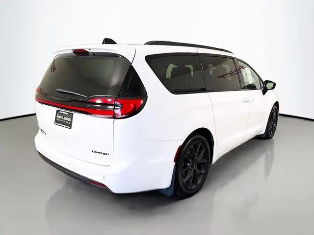 2025 Chrysler Pacifica Limited