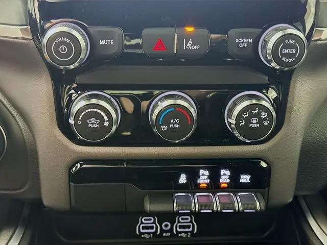 2026 Ram 1500 Express Crew Cab 4x4 57 Box