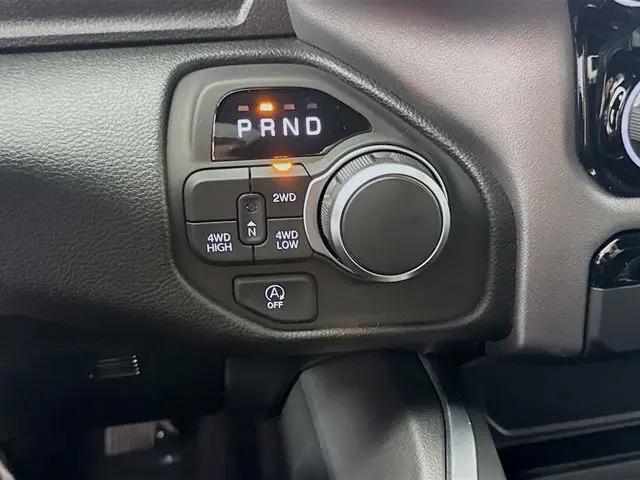 2026 Ram 1500 Express Crew Cab 4x4 57 Box