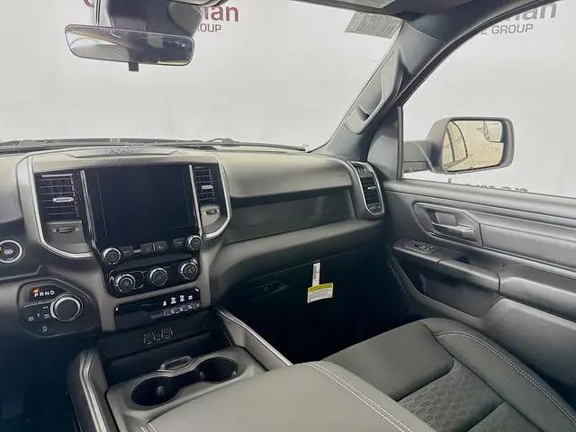 2026 Ram 1500 Express Crew Cab 4x4 57 Box