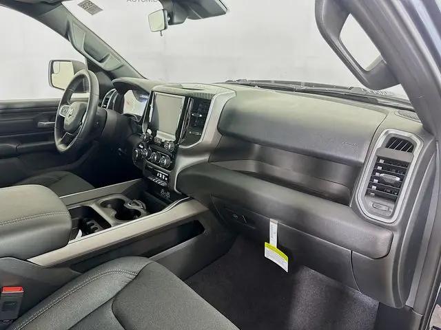 2026 Ram 1500 Express Crew Cab 4x4 57 Box