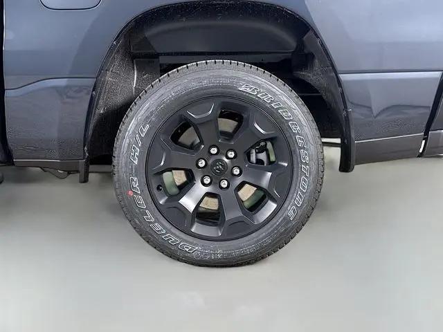 2026 Ram 1500 Express Crew Cab 4x4 57 Box