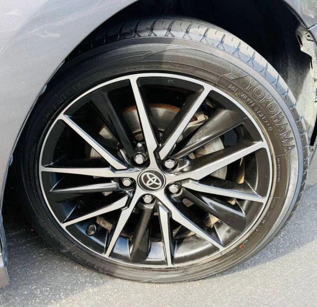 2021 Toyota Camry SE Hybrid