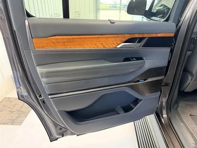 2022 Jeep Grand Wagoneer Series II 4x4