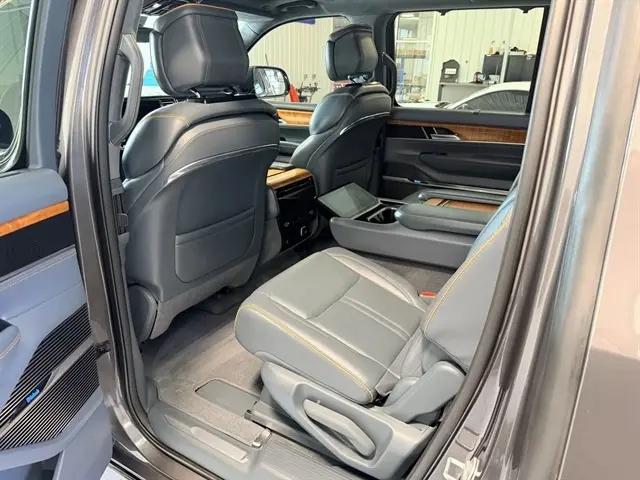 2022 Jeep Grand Wagoneer Series II 4x4