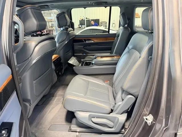 2022 Jeep Grand Wagoneer Series II 4x4