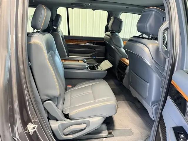 2022 Jeep Grand Wagoneer Series II 4x4