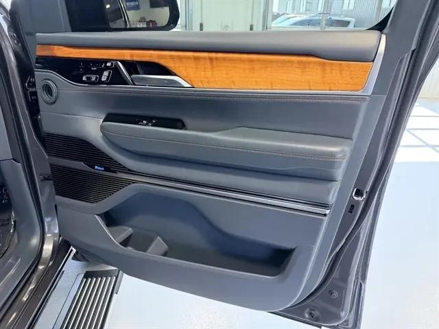 2022 Jeep Grand Wagoneer Series II 4x4