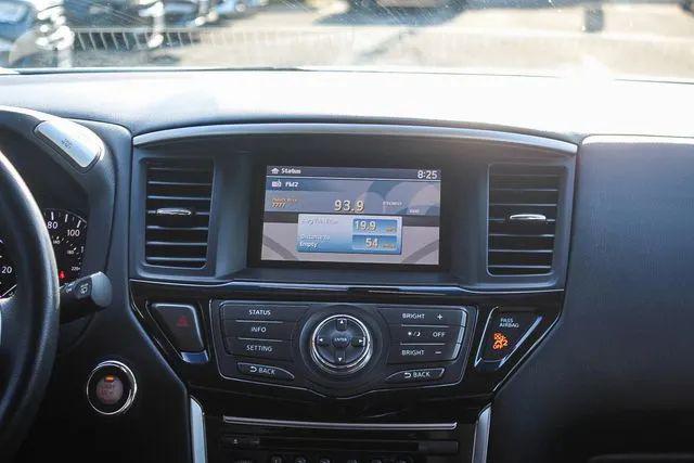 2013 Nissan Pathfinder SV