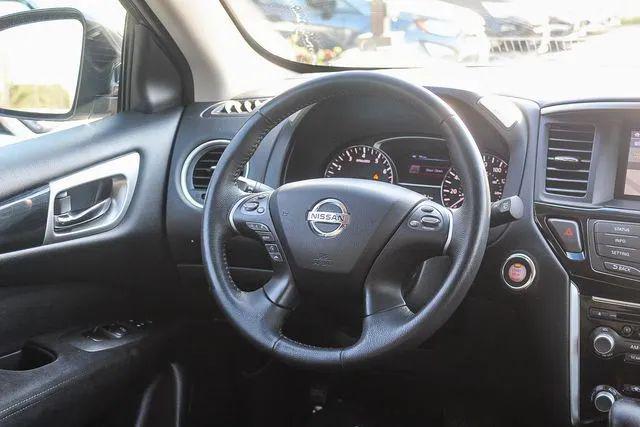 2013 Nissan Pathfinder SV