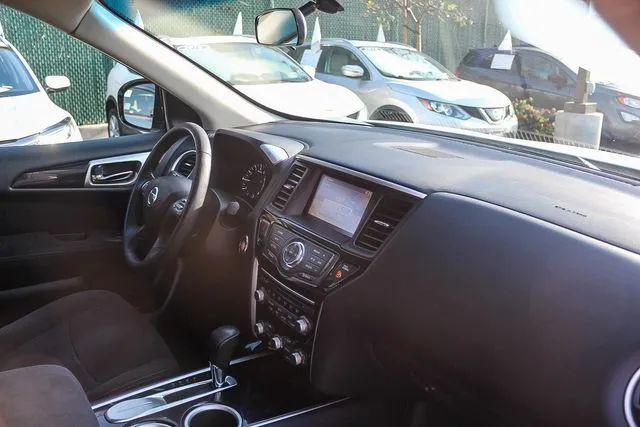 2013 Nissan Pathfinder SV