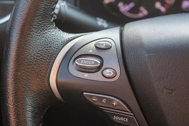 2013 Nissan Pathfinder SV