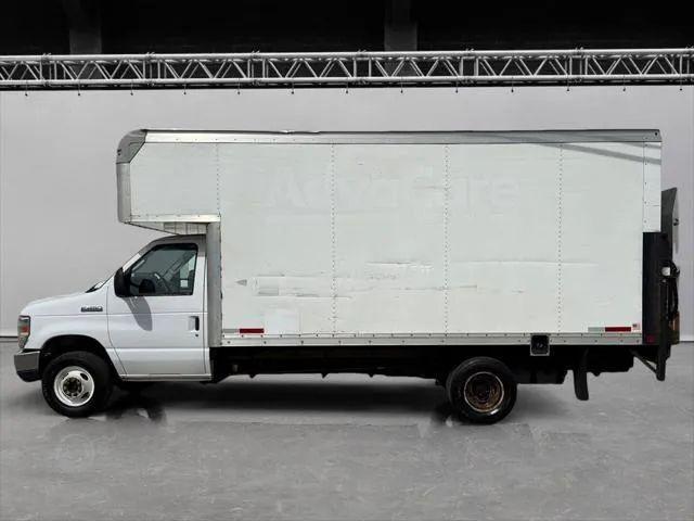 2019 Ford E-450 Cutaway Base