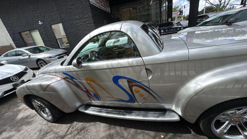 2005 Chevrolet SSR Base
