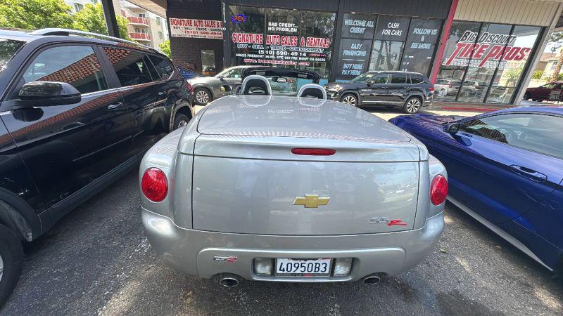 2005 Chevrolet SSR Base