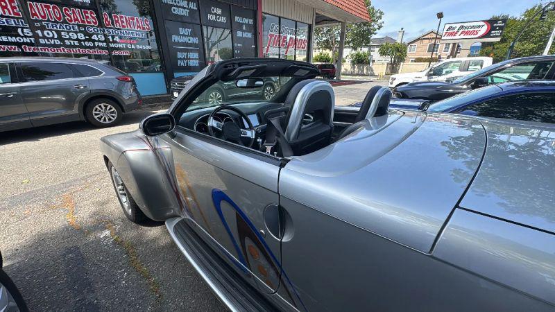 2005 Chevrolet SSR Base