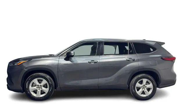 2020 Toyota Highlander LE for sale in Miami, FL