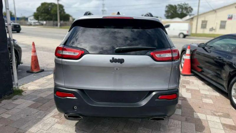 2015 Jeep Cherokee Latitude Altitude