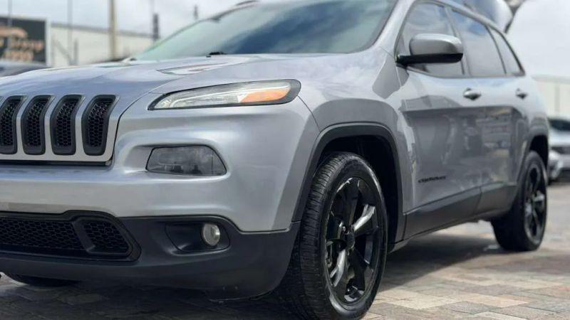 2015 Jeep Cherokee Latitude Altitude