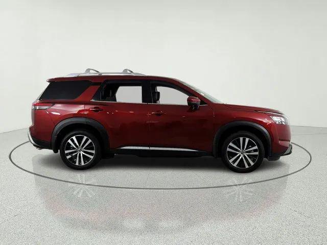 2025 Nissan Pathfinder Platinum 4WD