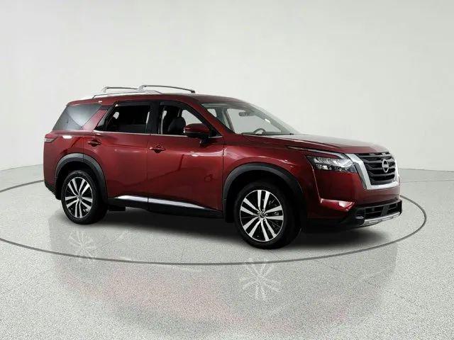 2025 Nissan Pathfinder Platinum 4WD