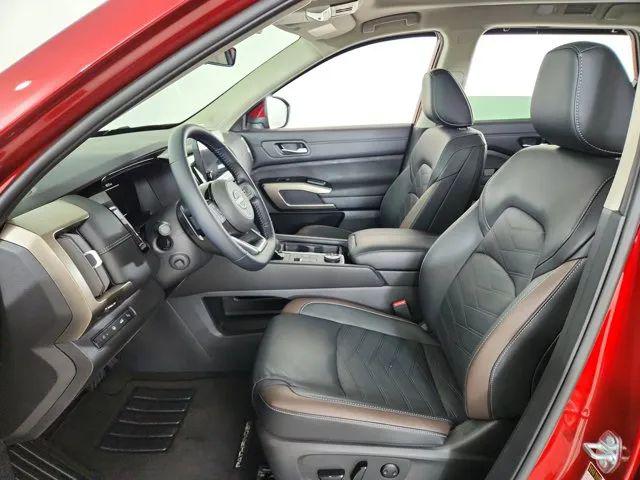 2025 Nissan Pathfinder Platinum 4WD