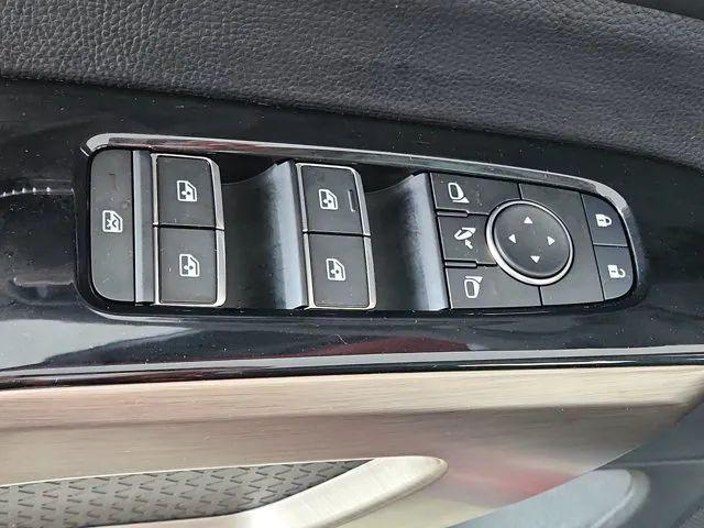 2025 Nissan Pathfinder Platinum 4WD