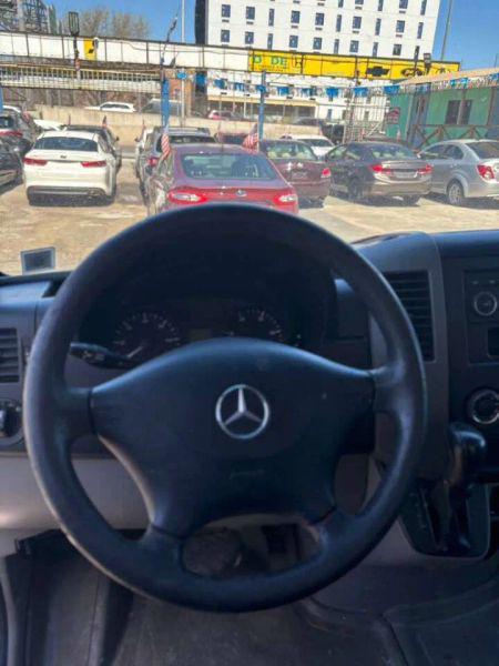 2012 Mercedes-Benz Sprinter 2500 Normal Roof